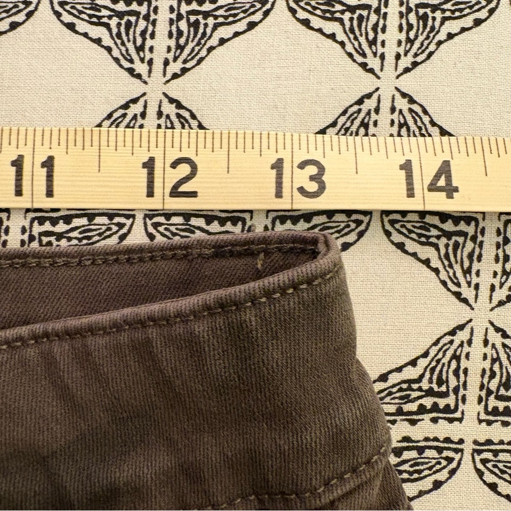 PISTOLA Olive Camo Cargo Booty Shorts size 26 - Picture 9 of 9